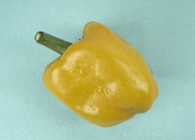 Load image into Gallery viewer, Crunchy Yellow Capsicum
